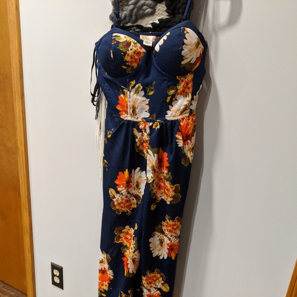 Jumpsuit - Picture 2 of 2